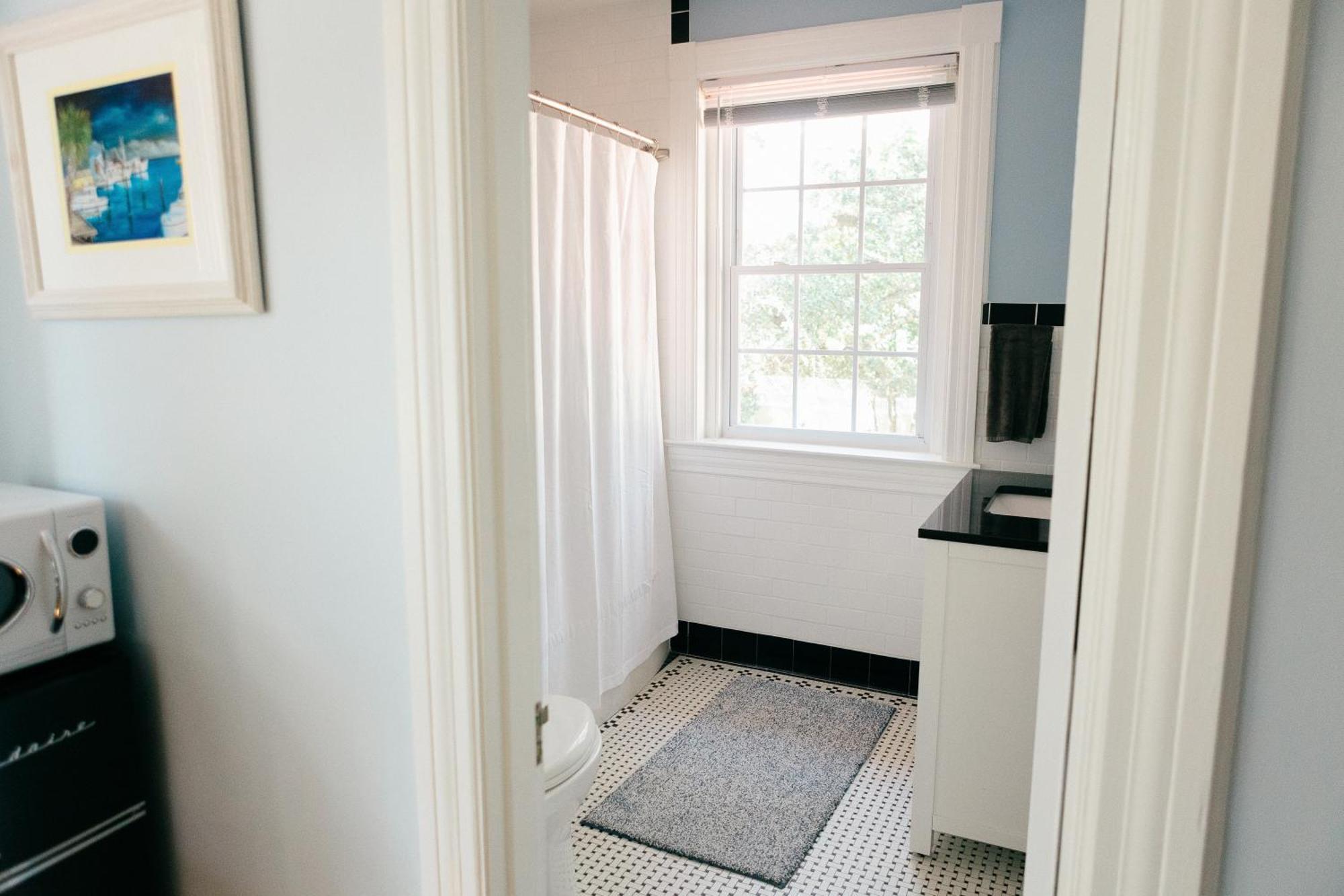 The Carriage House Inn Bed And Breakfast Southport Room photo